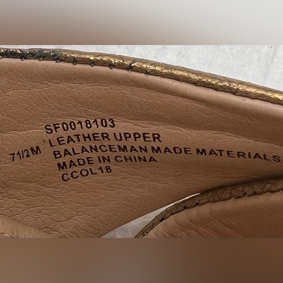 Söfft Antique Gold Wedge Sandals NEW Size 7 1/2 - Picture 6 of 6